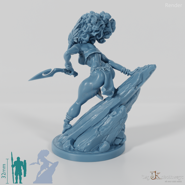 Masina, Maskierte Inselschurkin mit Dolch 01