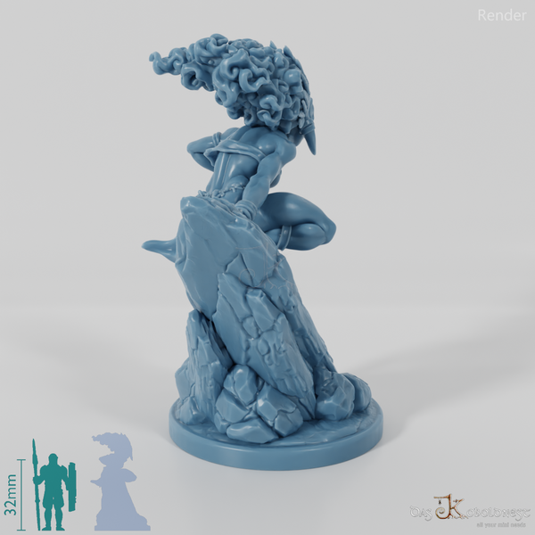 Masina, Maskierte Inselschurkin mit Beil 01