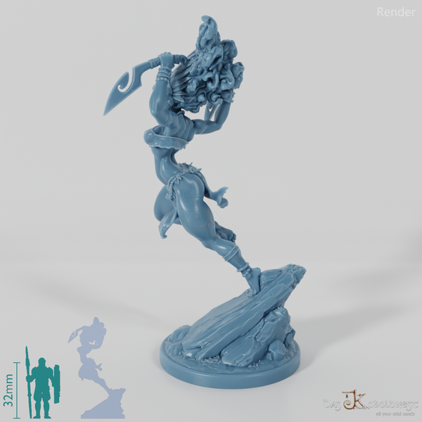 Masina, Inselschurkin mit Dolch 02